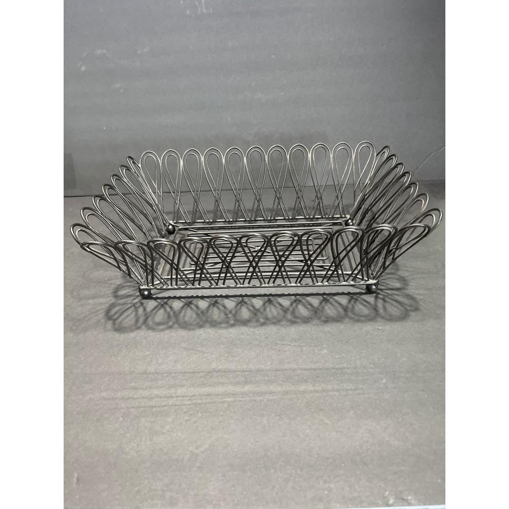 Vintage Style black Metal Wire Basket Decorative Looped Rim Fruit Bowl farmhouse